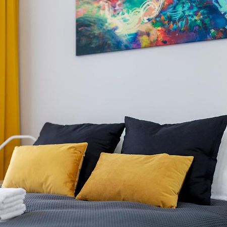 Yellow Sunset Studio Apartment Warsaw Luaran gambar