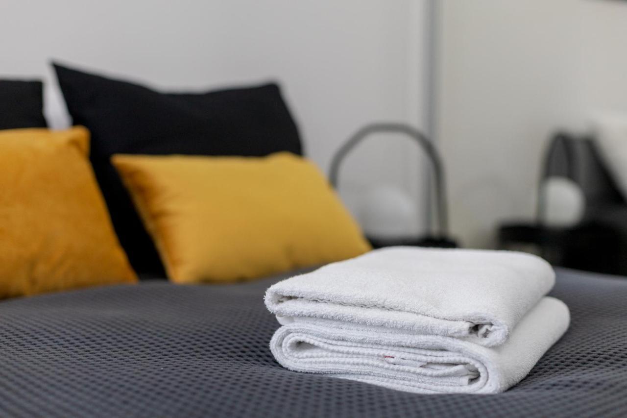 Yellow Sunset Studio Apartment Warsaw Luaran gambar